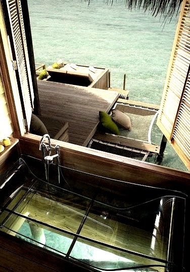 Bathroom with a view, Six Senses Resort, Maldives . This one is for kallima ;)