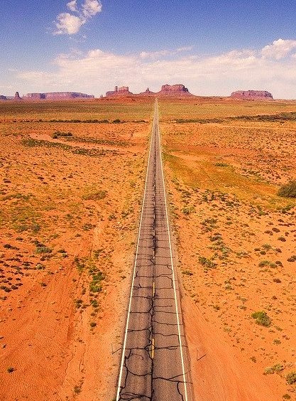Heading South West on highway 163 in Utah towards Monument Valley, USA