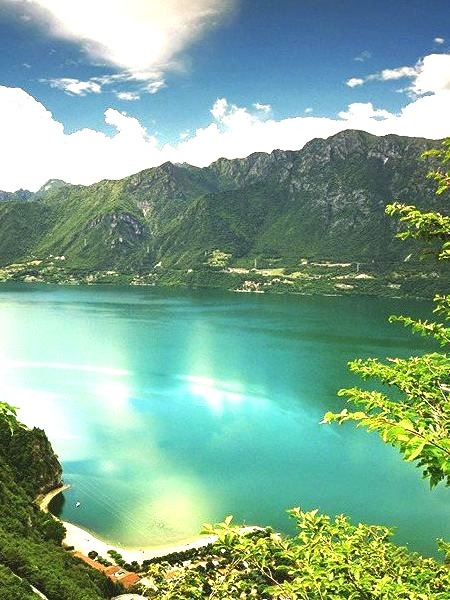 Lake Idro, Italy